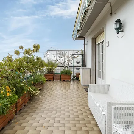 شقة Seeview Penthouse By Interhome سانريمو